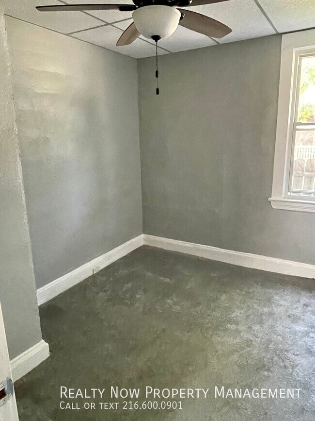 Foto del edificio - 2670 W 41st St