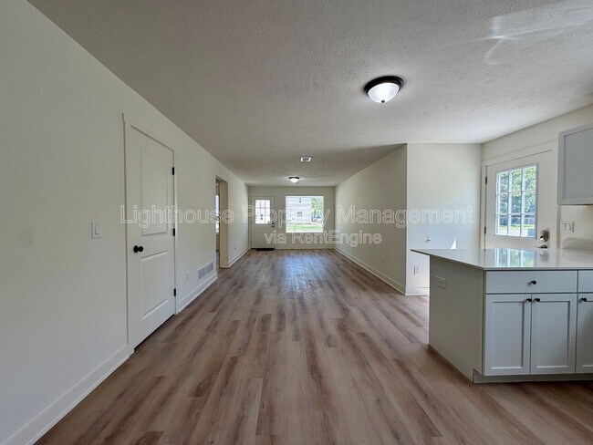 Foto del edificio - 313 Orchard Ave