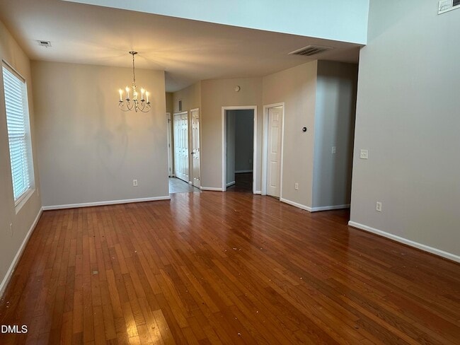 Building Photo - 553 Writers Way