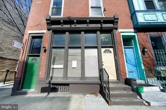 Building Photo - 443 Fairmount Ave