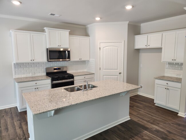 Building Photo - 152 Brookfield Dr