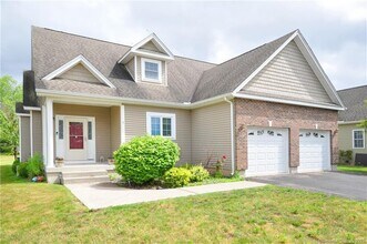 Building Photo - 3 Katherine Way