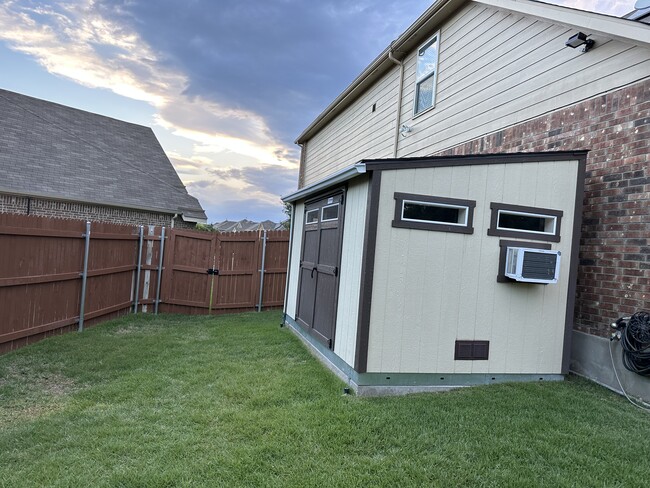 Building Photo - 3502 Roadstead Way