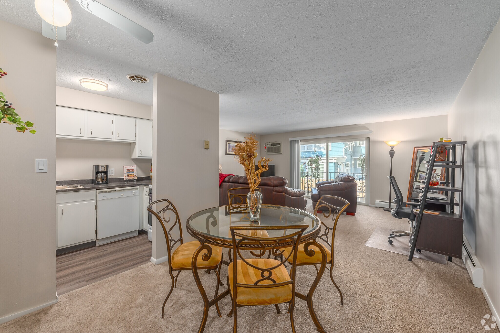 Parkview Manor – photo 2