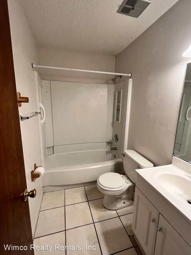Building Photo - 2 br, 1 bath House - 130 Classic Ct.