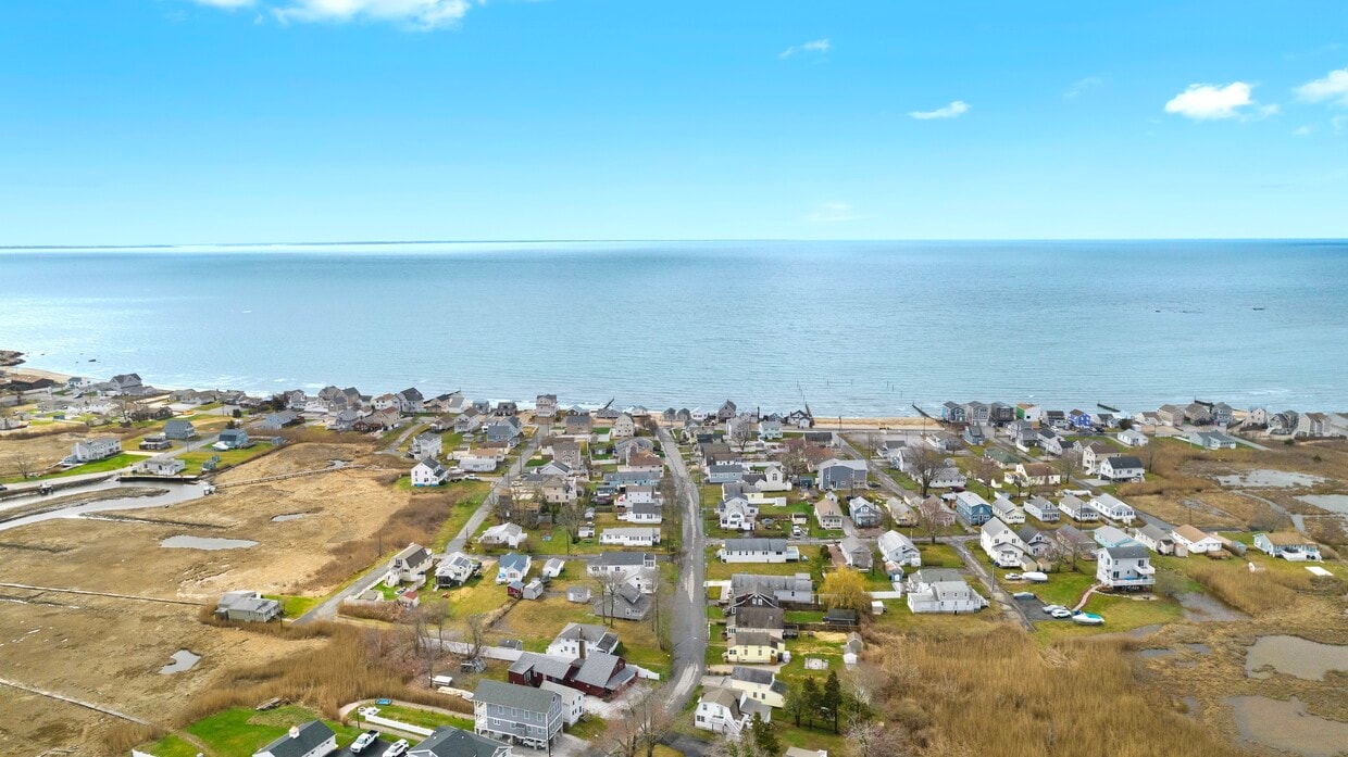 102 Chalker Beach Rd, Old Saybrook, CT 06475 House Rental in Old