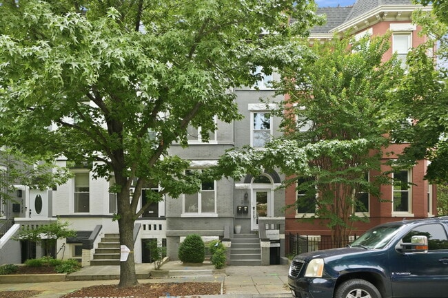 Building Photo - 2128 1st St NW