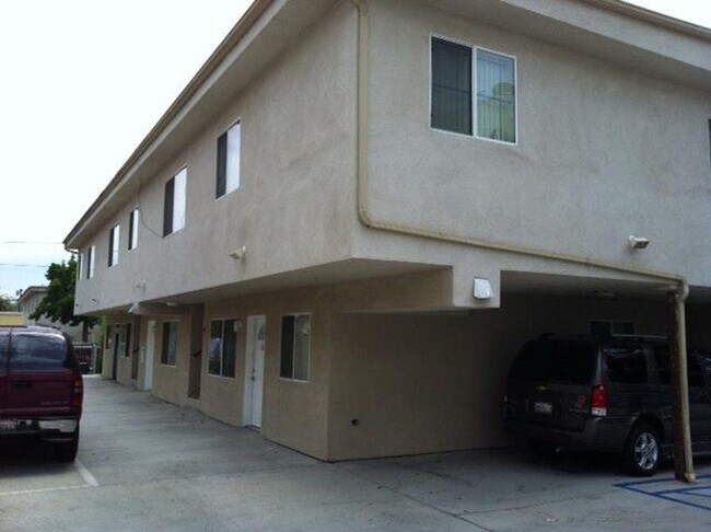 Foto del edificio - 6843 Agnes Ave