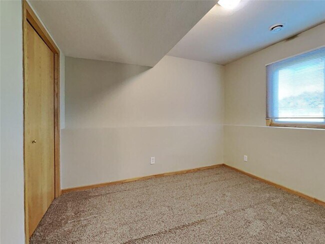 Building Photo - 13155-192 1/2 192 1/2 Ln NW