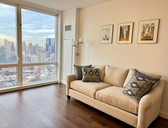 Foto del edificio - 605 W 42nd St