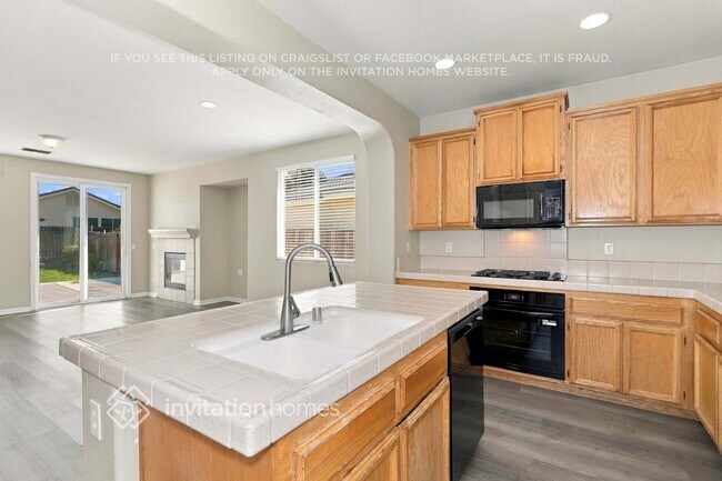 Foto del edificio - 5736 Bridgecross Dr