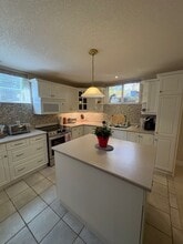 Building Photo - 512 Fox Cove Pl