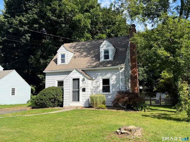 Building Photo - 229 Prospect St