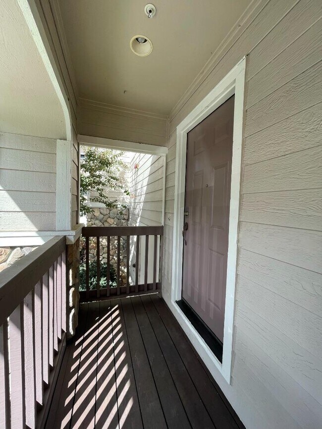 Building Photo - 1840 Sterling Landing