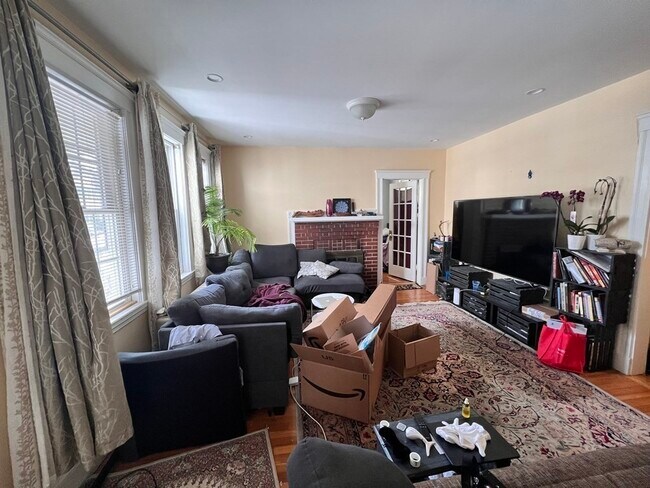 Foto del edificio - 19 Harding Ave