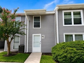 Building Photo - 169 Governors Dr
