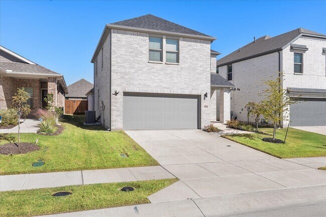 Foto del edificio - 608 Cottage Wood Dr