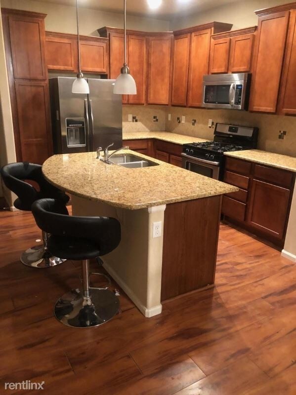 Primary Photo - 2 br, 2.5 bath Townhome - 8985 E Nichols Pl