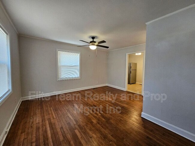 Foto del edificio - 1020 Matheson Ave