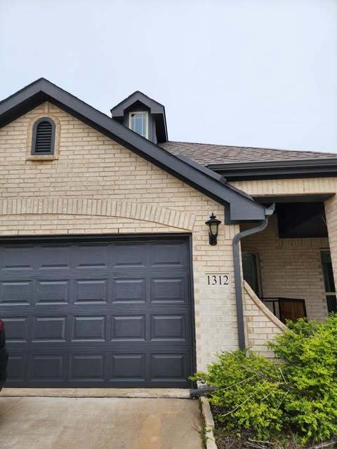 Photo - 1312 Sumner St House