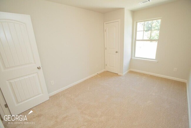 Foto del edificio - 370 Turtle Creek Dr