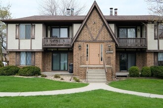 Building Photo - 2006 Tracy Dr