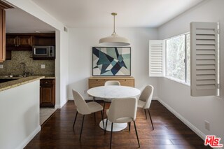 Foto del edificio - 2318 Fox Hills Dr