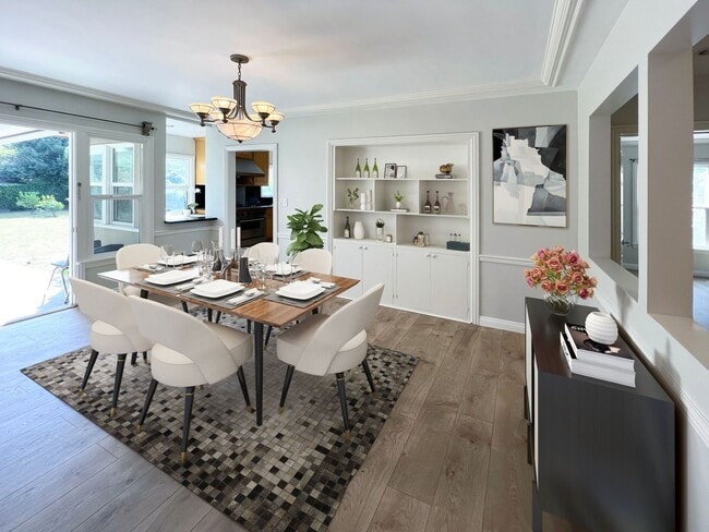Building Photo - *** Gorgeous 4 bed 3 bath Single Family Ho...