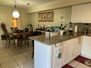 Building Photo - 6322 Seven Springs Blvd