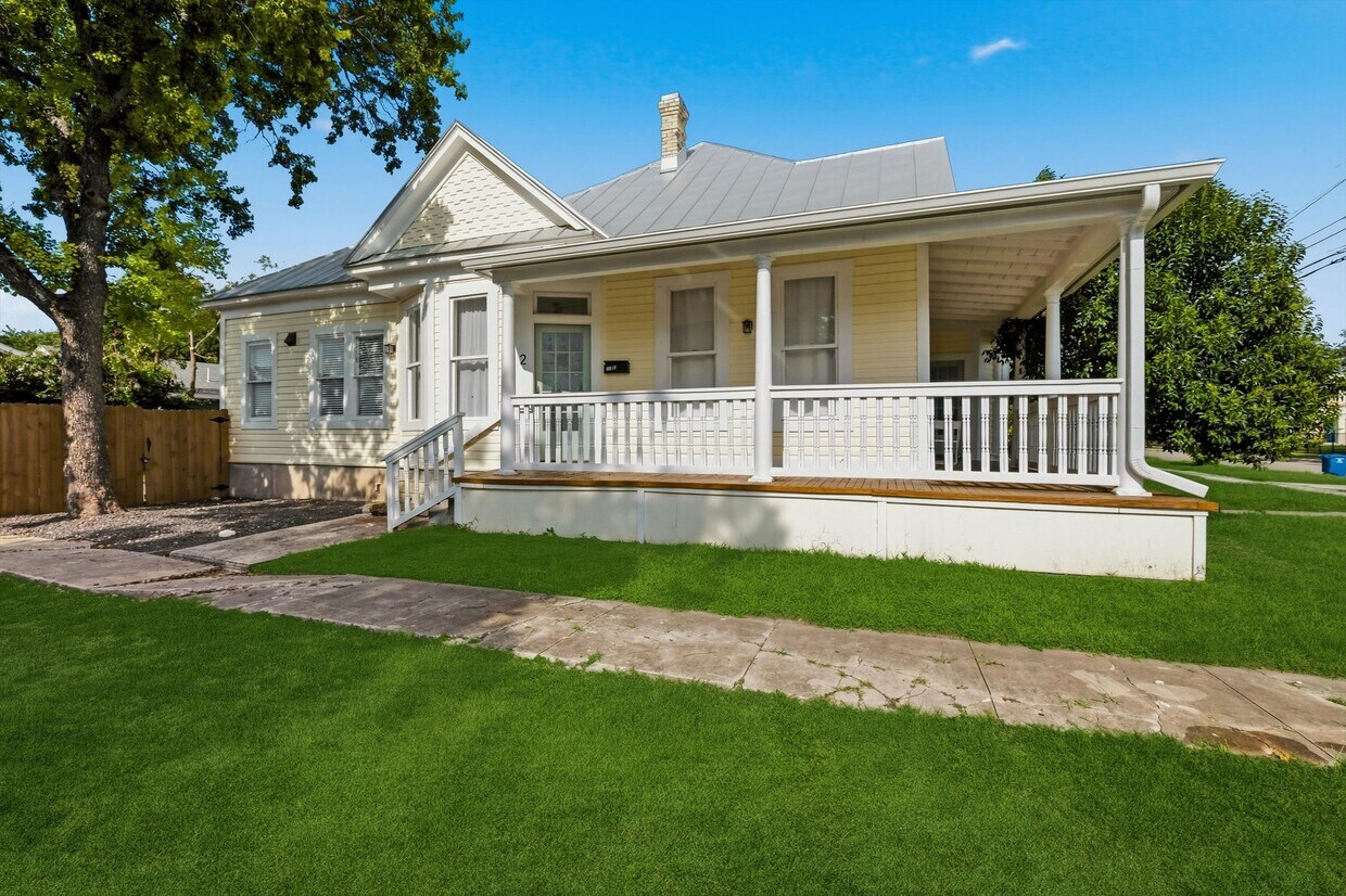 Photo - 732 Lamar St (San Antonio, TX)