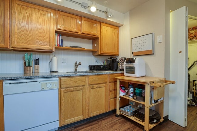 Photo - 208 N Ford St House