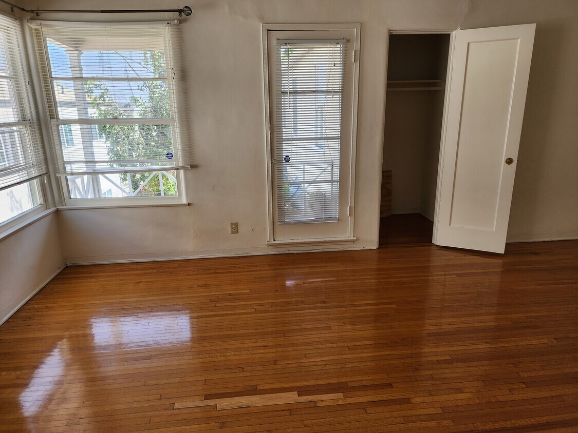 Living Room - 10713 Ashton Ave