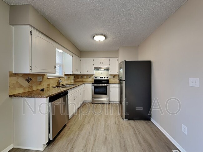 Building Photo - 10330 Smalley Ct