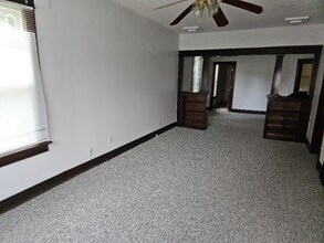 Building Photo - 1203 Emerald Ave