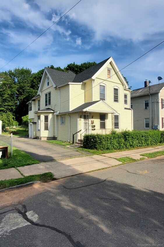 Primary Photo - 20 Liberty St