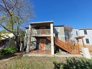 Building Photo - 455 Eleanor Ave