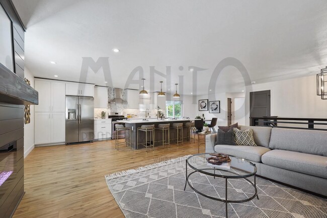 Foto del edificio - Spacious South Hill Home