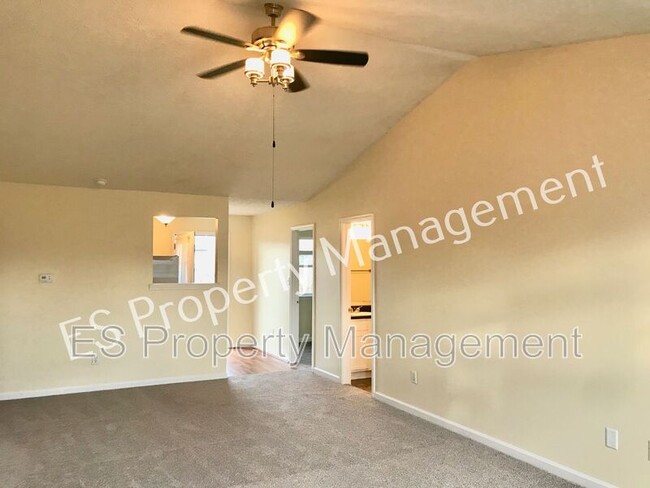 Building Photo - 5130 Hodson Pl