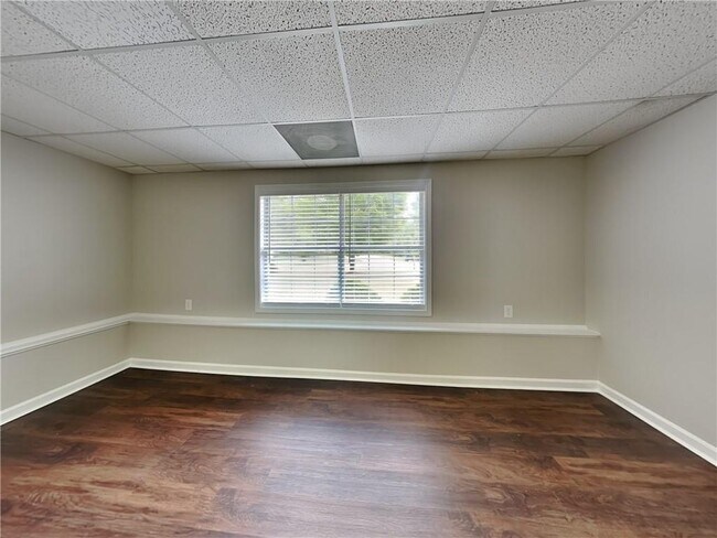 Building Photo - 2785 Water Valley Rd