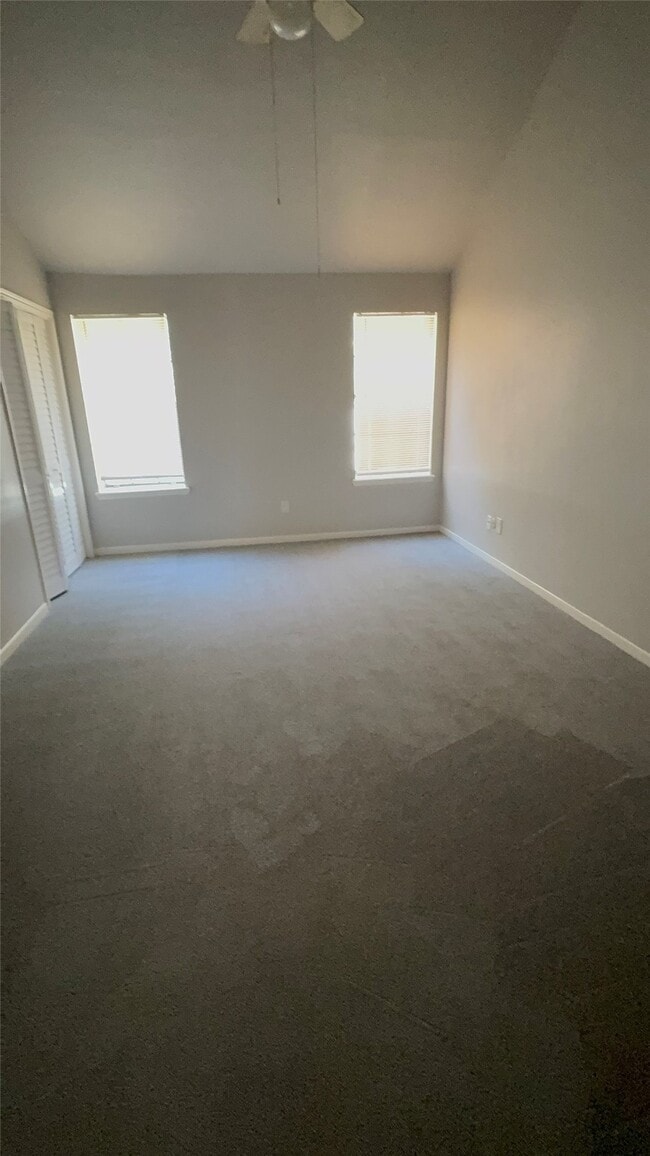 Building Photo - 9901 Sharpcrest St