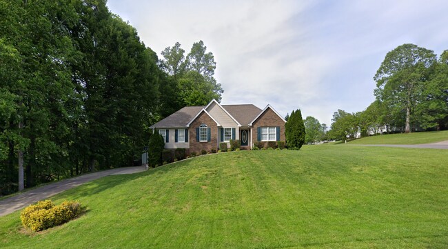 Building Photo - Spacious 3-Bedroom, 3-Bath Home with Bonus...