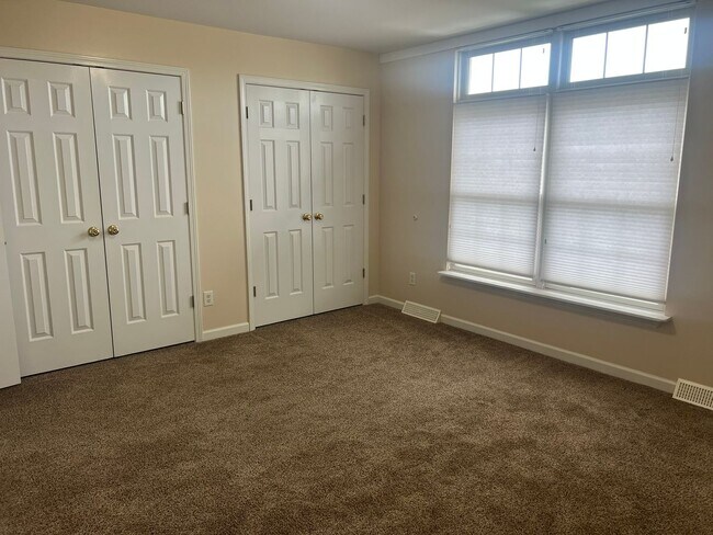 Building Photo - 1537 Stonefield Dr