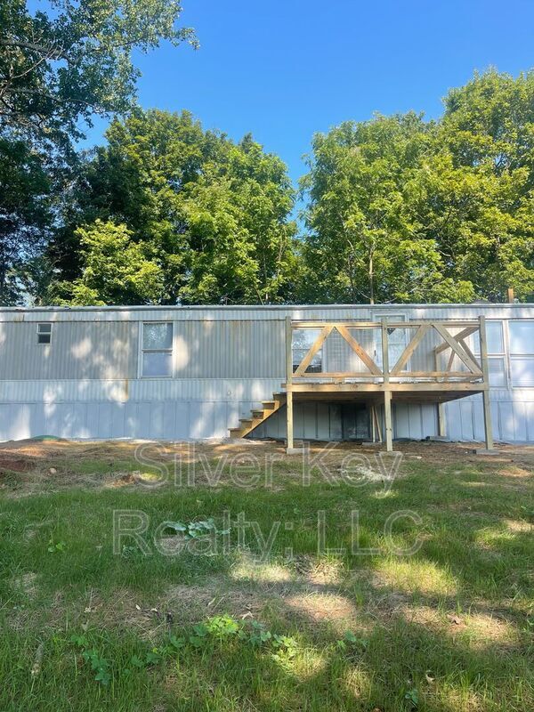 Building Photo - 123 Co Rd 79