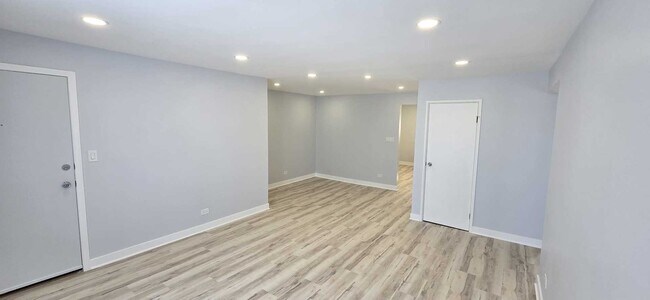 Foto del edificio - 9405 Bay Colony Dr