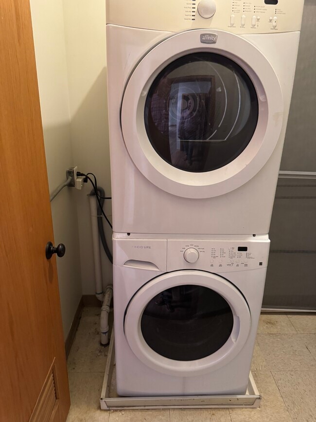 In unit laundry - 220 Main St