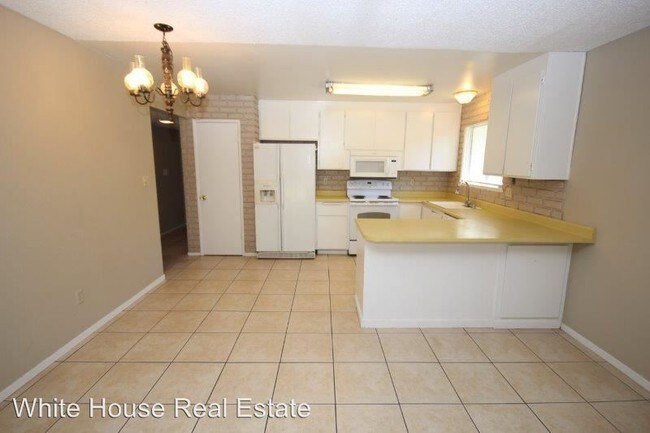 Building Photo - 3 br, 2 bath House - 6011 Kies Way