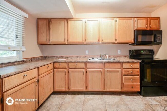 Building Photo - 10856 Spring Garden Dr, St Louis, MO 63137
