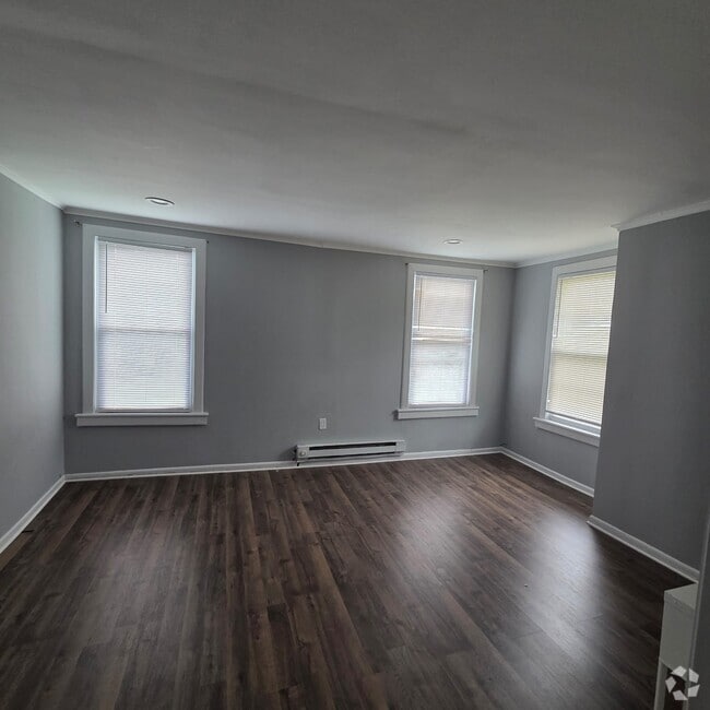 Building Photo - 1444 Esterbrook Ave