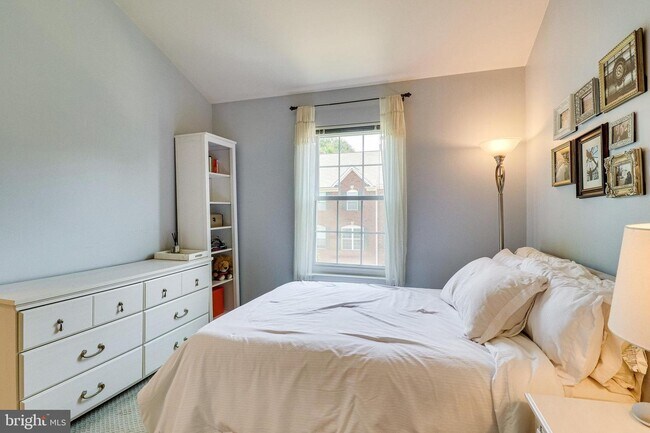 Building Photo - 3026 Shaughnessy Ct