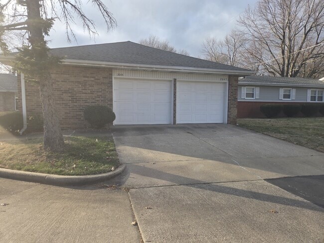 Foto del edificio - 2045 S Kentwood Ave